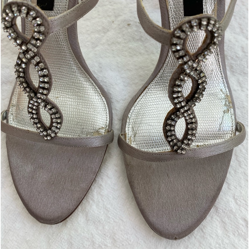 Nina New York Silver Shoes Size 7 1/2 With Dust Bag - Picture 6 of 11